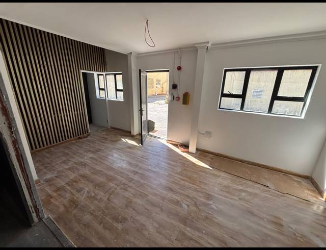 408M² WAREHOUSE TO LET IN EPPING INDUSTRIAL